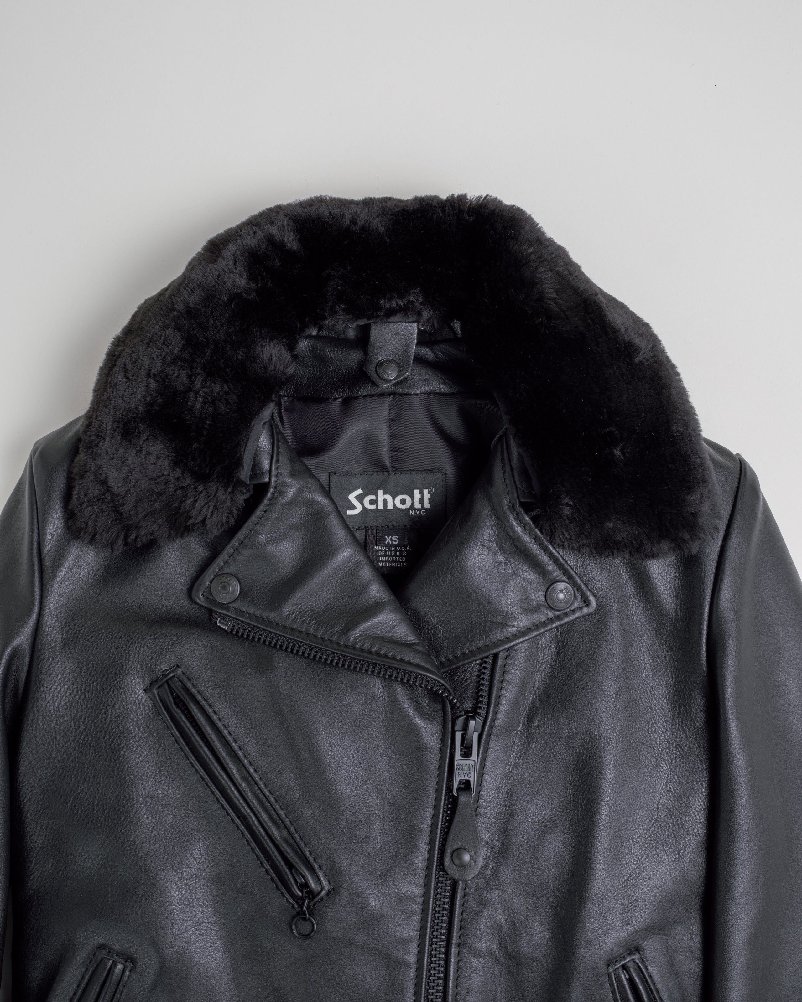 完売品Schott BACK AND FORTH SIGNS.CO. Black leather aviator jacket Schott NYC 8223 - buy the original in ジャケット・アウター