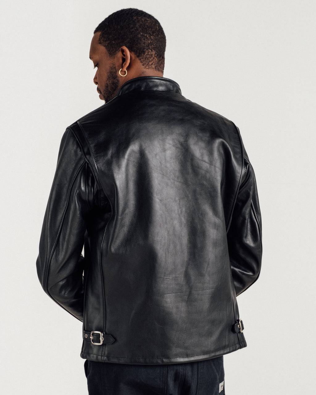 141L Black