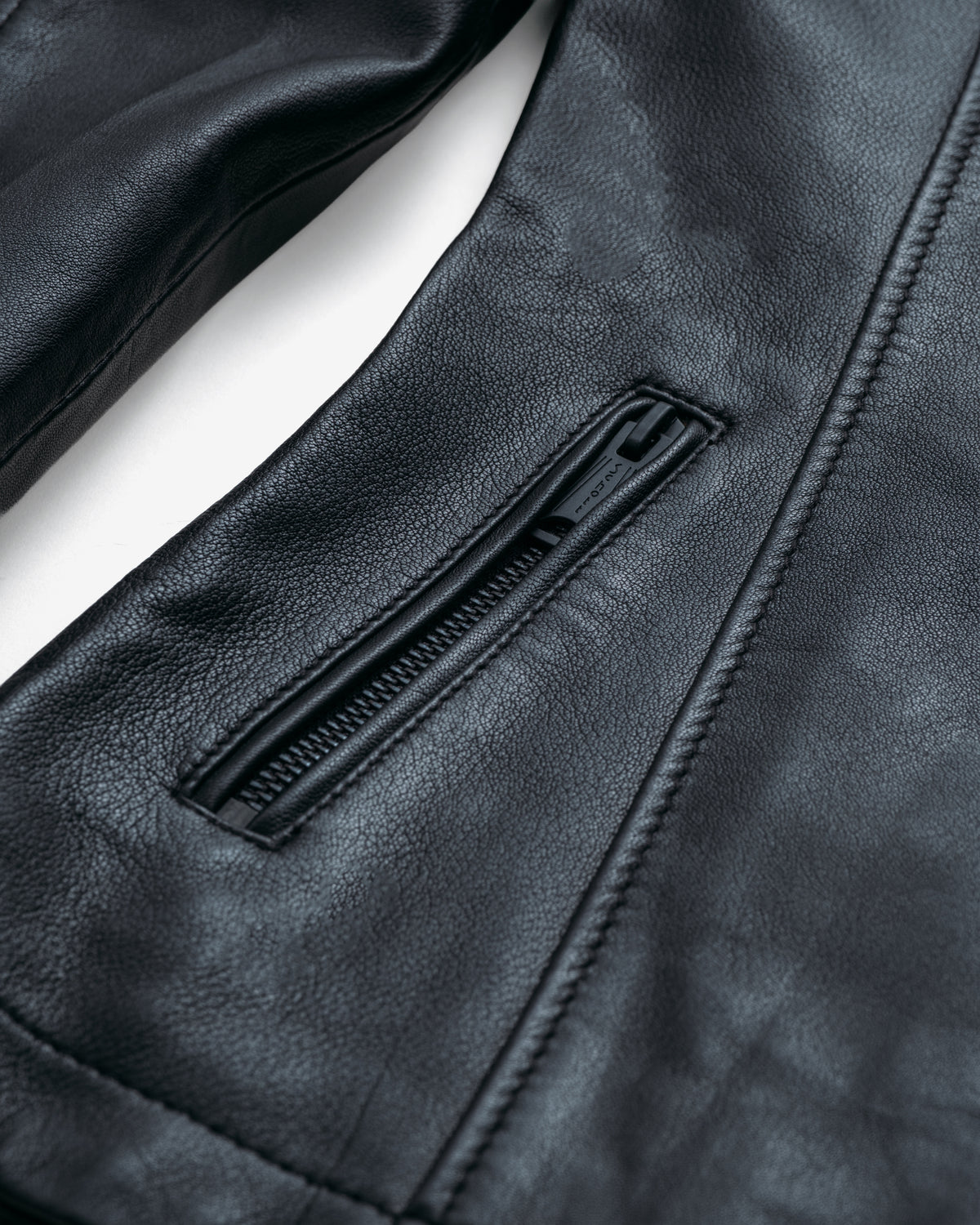 2909W Black