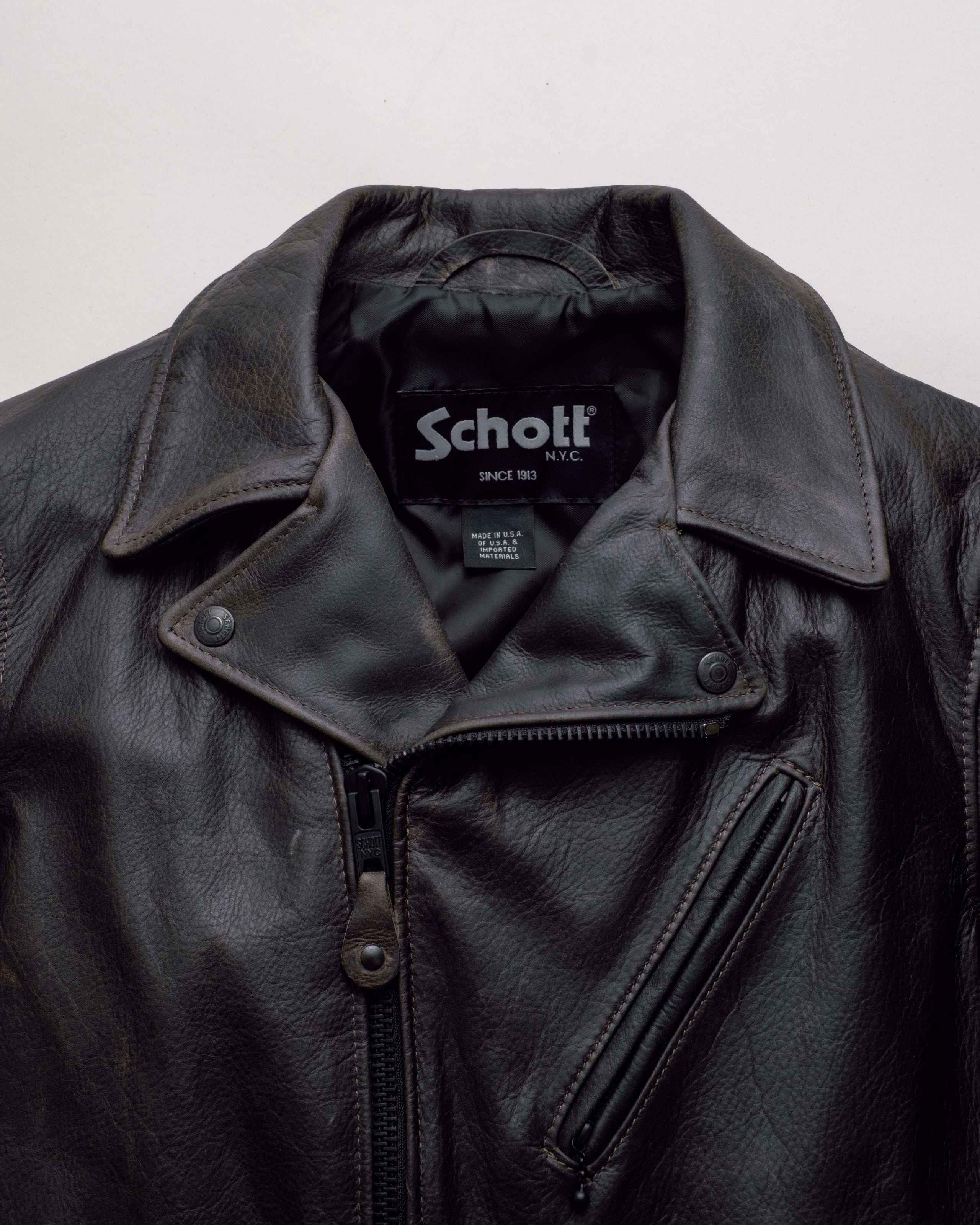 533 | Minimal Waxy Pullup Cowhide Perfecto® Motorcycle Jacket