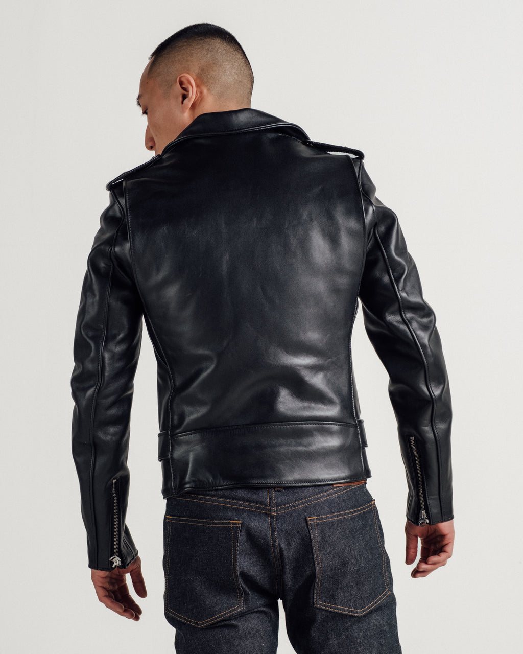 613S Black