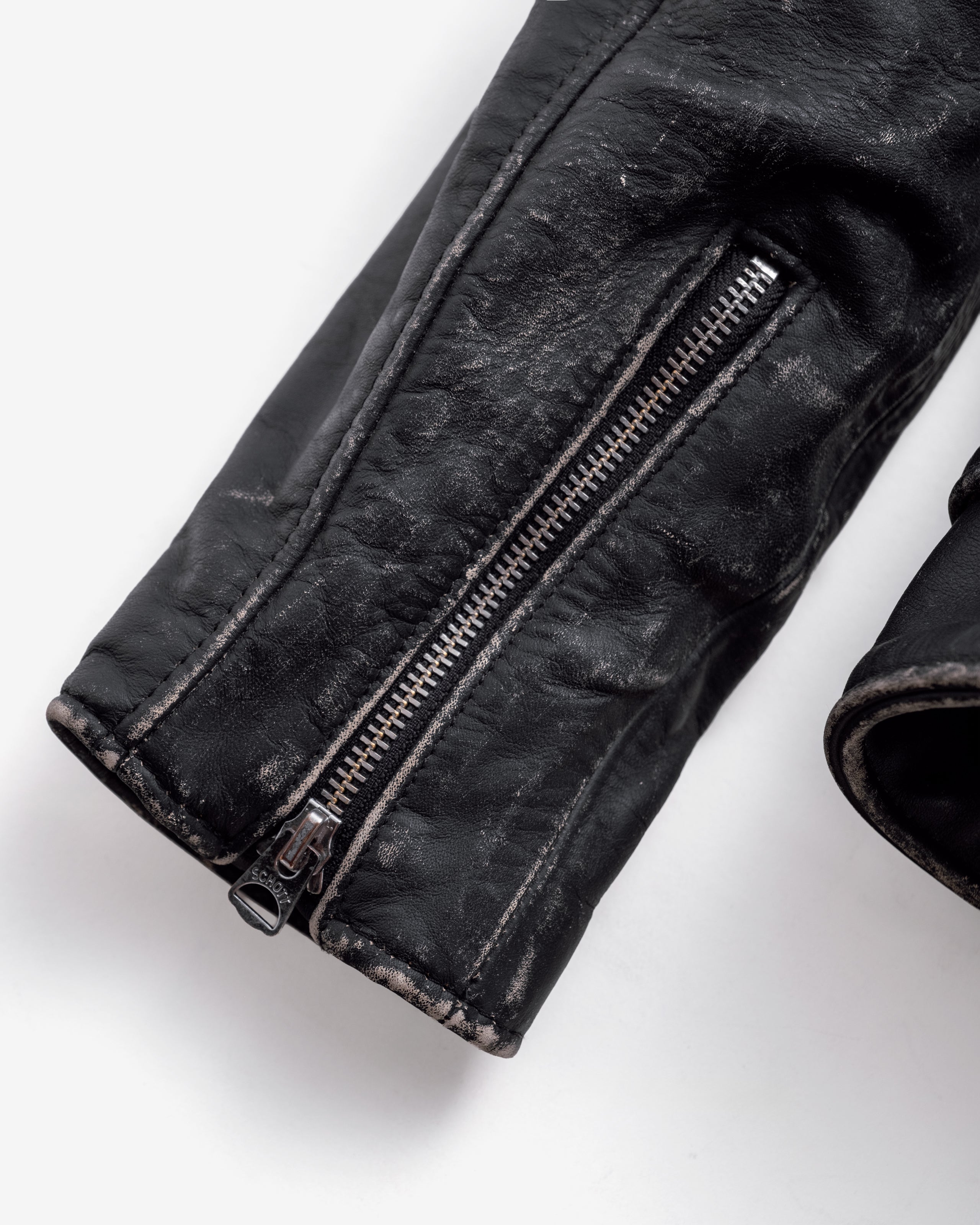 PER70 | Vintaged Fitted Perfecto® Motorcycle Jacket – Schott N.Y.C.