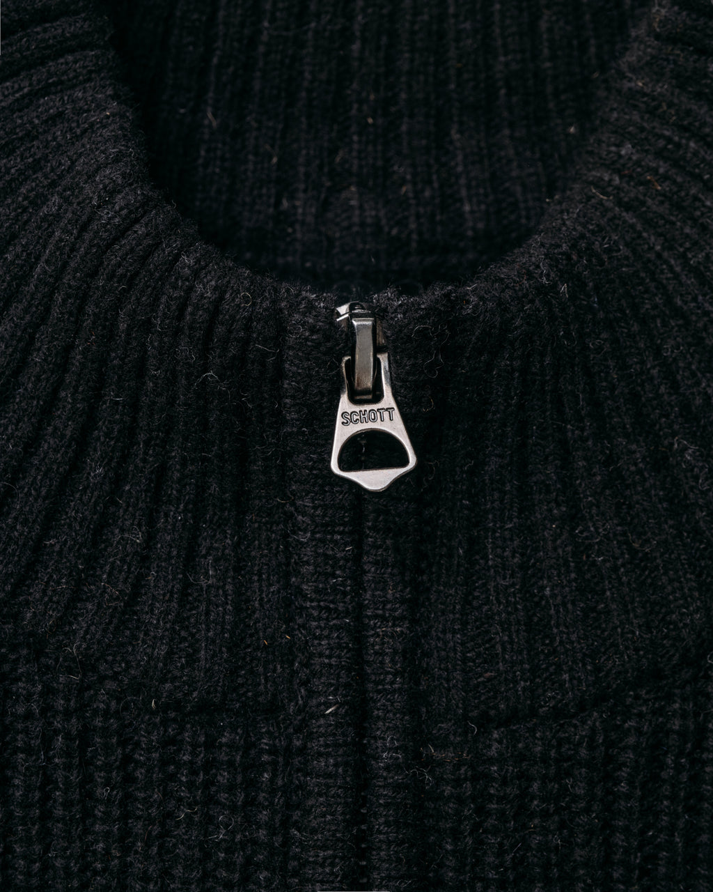 SW2212 Black