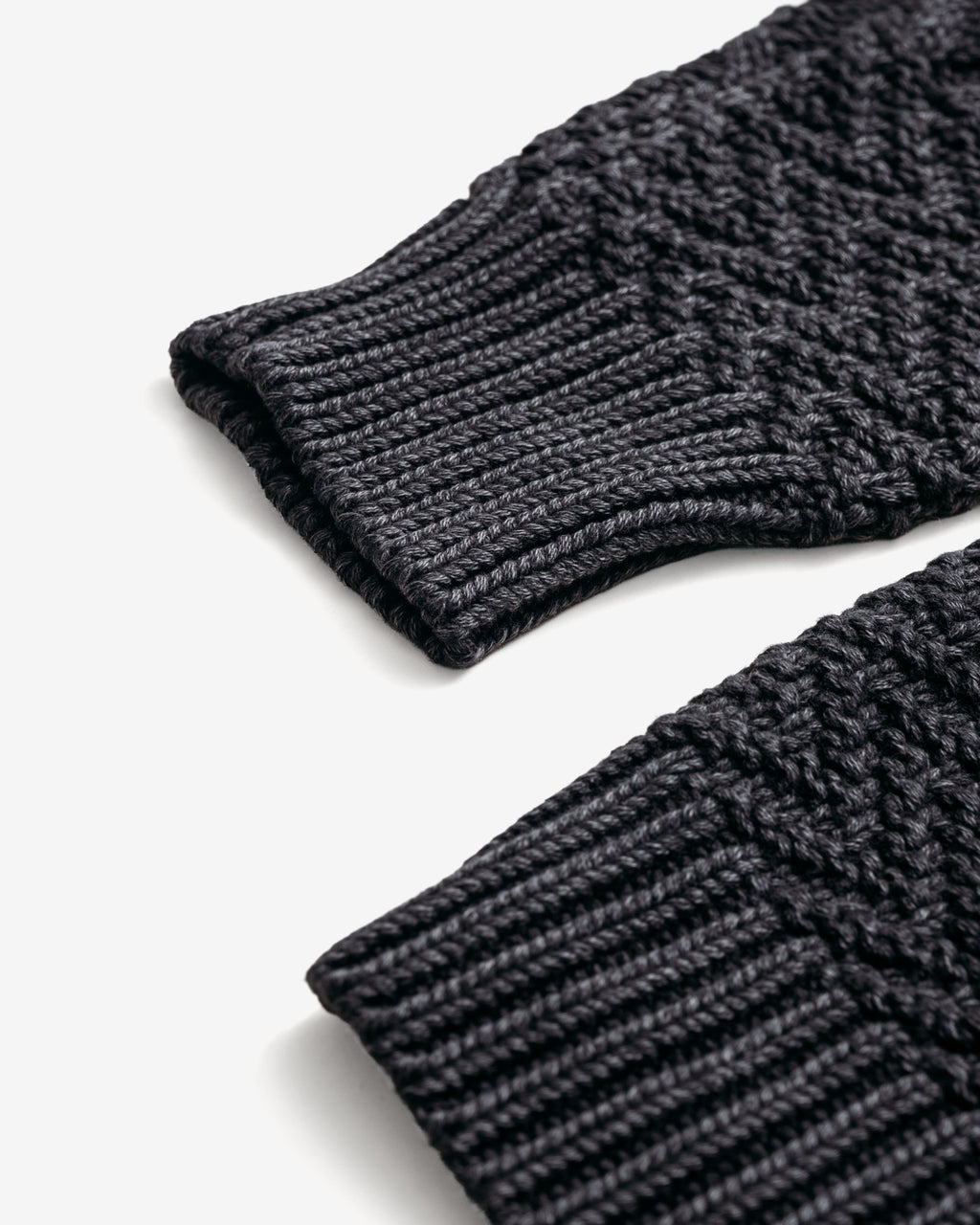 SW2435 Charcoal