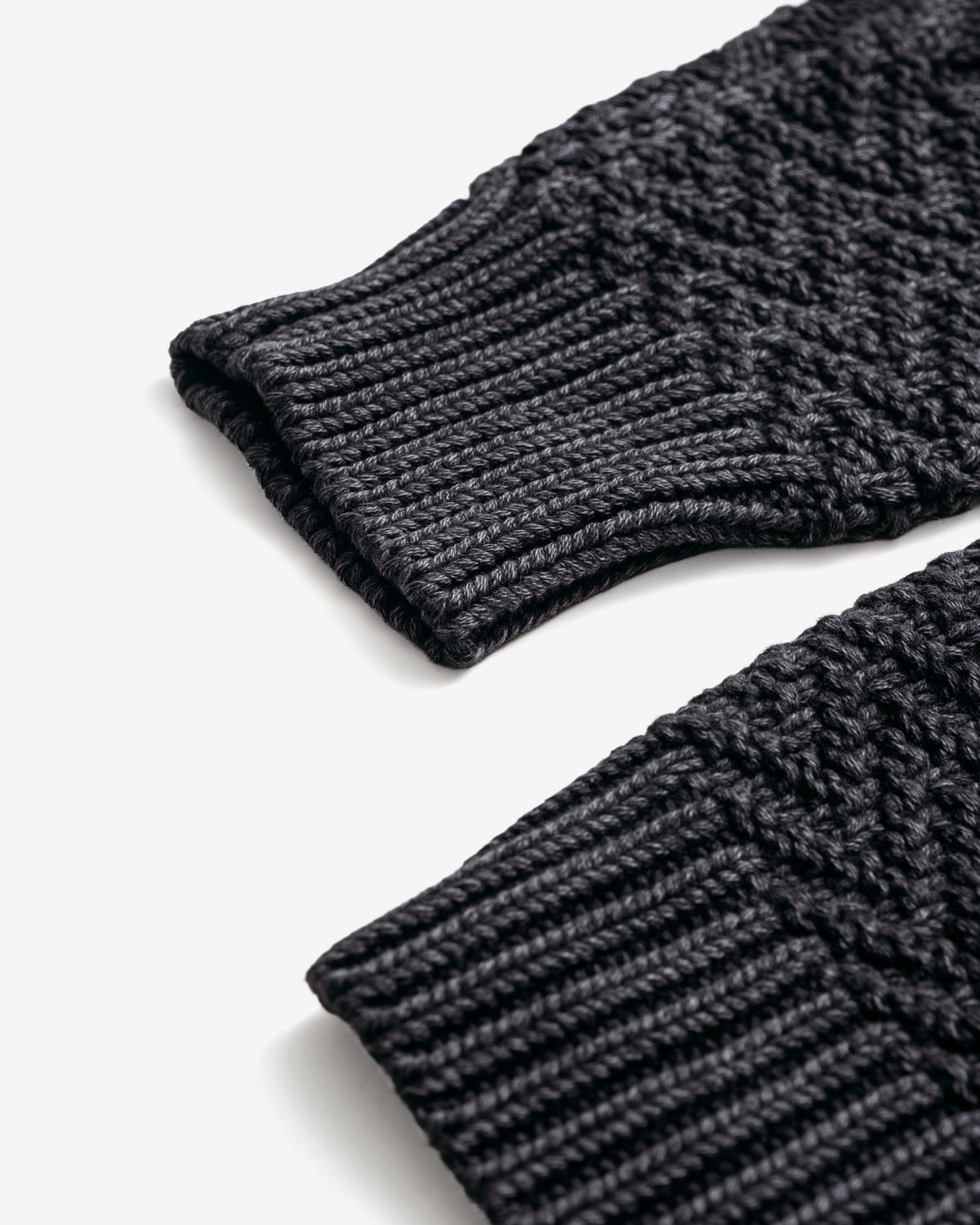 SW2435 Charcoal